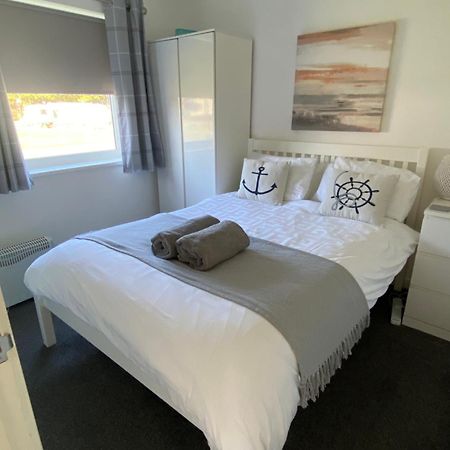 44 Gower Holiday Village Ty Gwyr Cosy 2 Bedroom Chalet 斯旺西 外观 照片