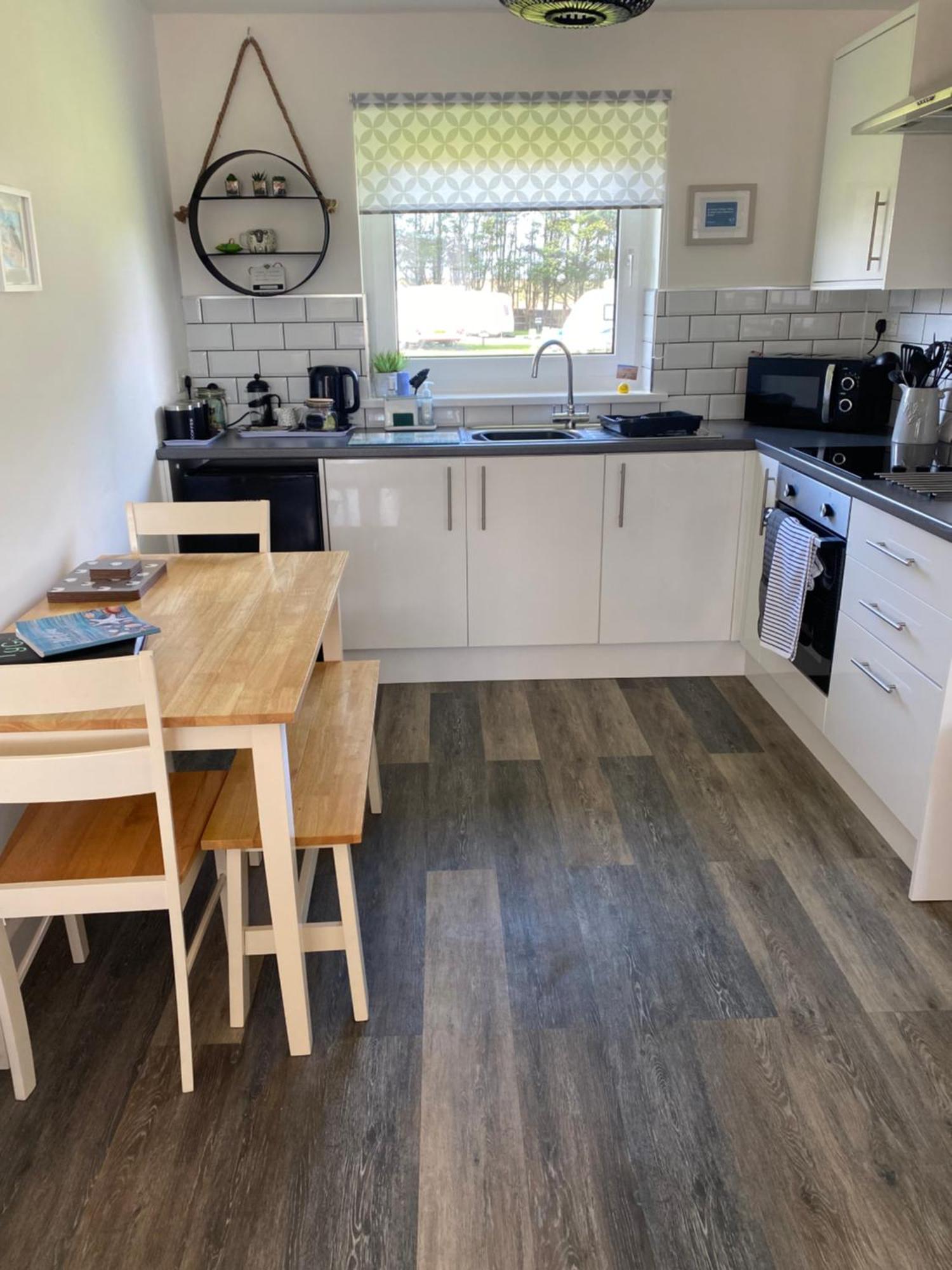 44 Gower Holiday Village Ty Gwyr Cosy 2 Bedroom Chalet 斯旺西 外观 照片