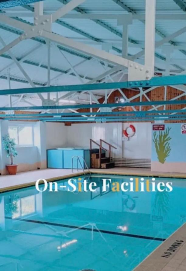 44 Gower Holiday Village Ty Gwyr Cosy 2 Bedroom Chalet 斯旺西 外观 照片