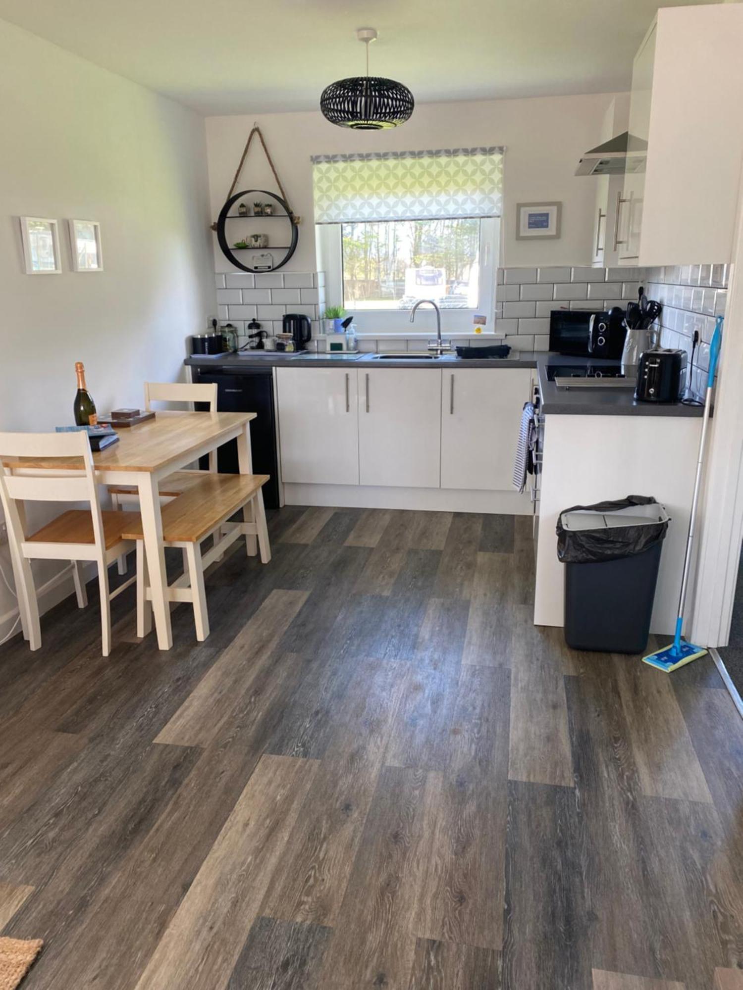 44 Gower Holiday Village Ty Gwyr Cosy 2 Bedroom Chalet 斯旺西 外观 照片