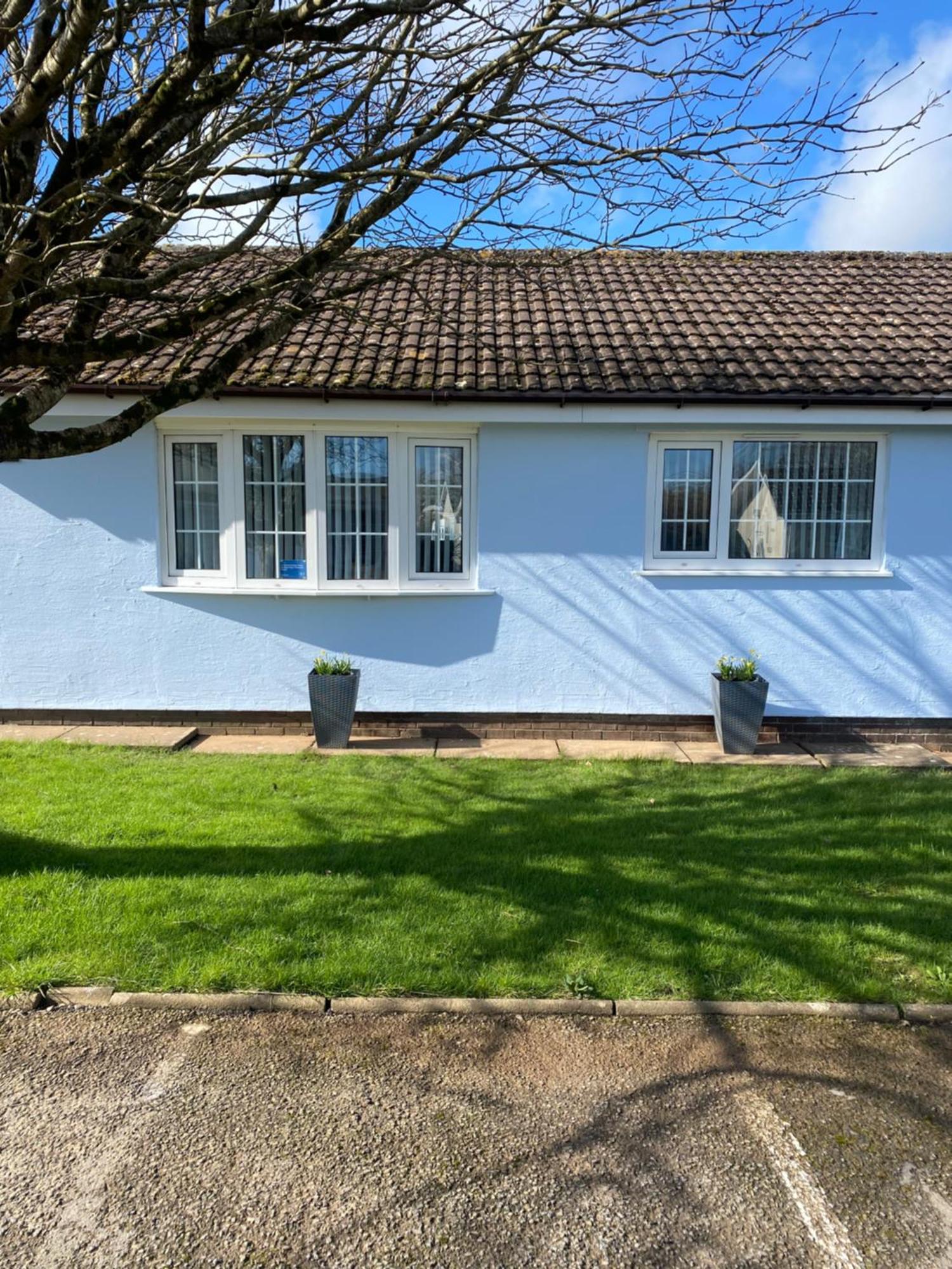 44 Gower Holiday Village Ty Gwyr Cosy 2 Bedroom Chalet 斯旺西 外观 照片
