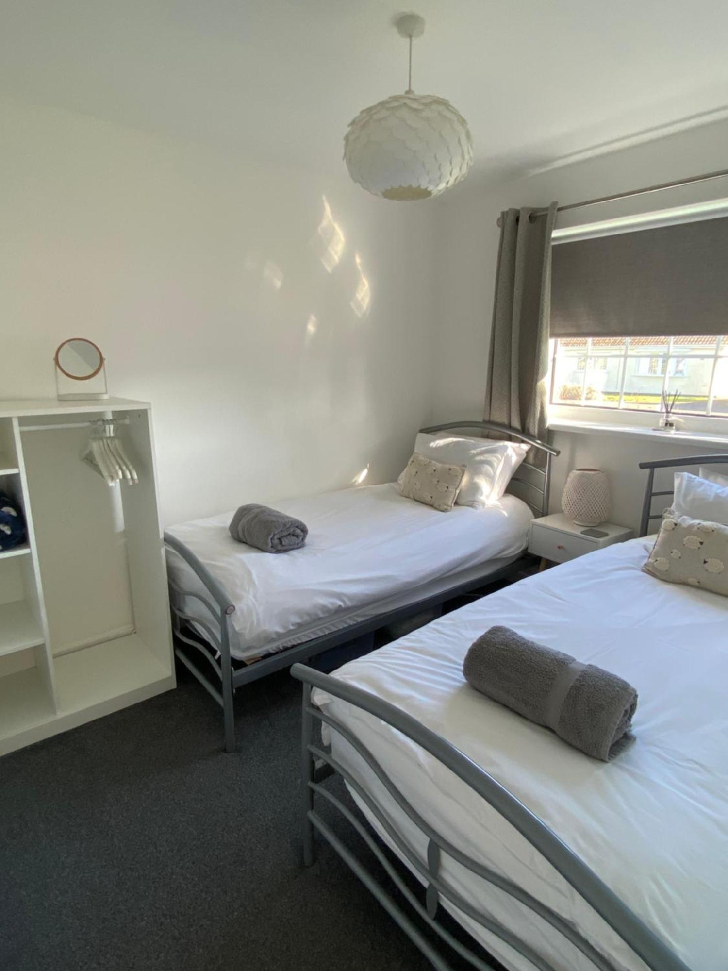 44 Gower Holiday Village Ty Gwyr Cosy 2 Bedroom Chalet 斯旺西 外观 照片